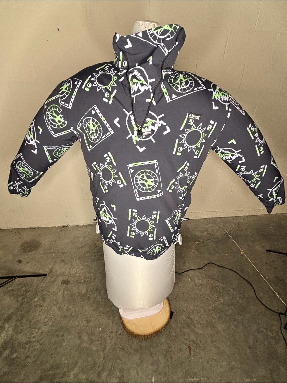 Adidas Men's (US) Large Adventure Allover Print Anorak 1/4 Zip Windbreaker